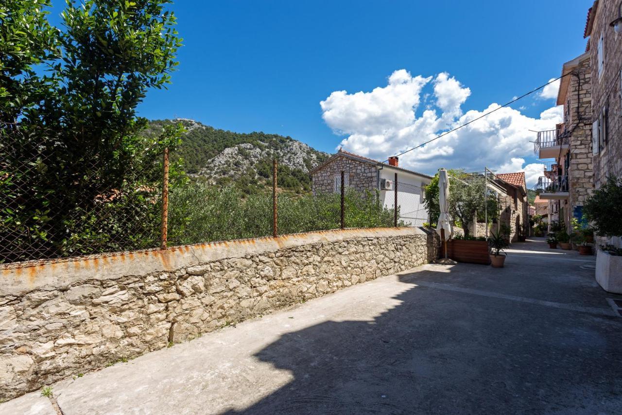 Apartment And Studios Happy Place Hvar Town Exterior foto