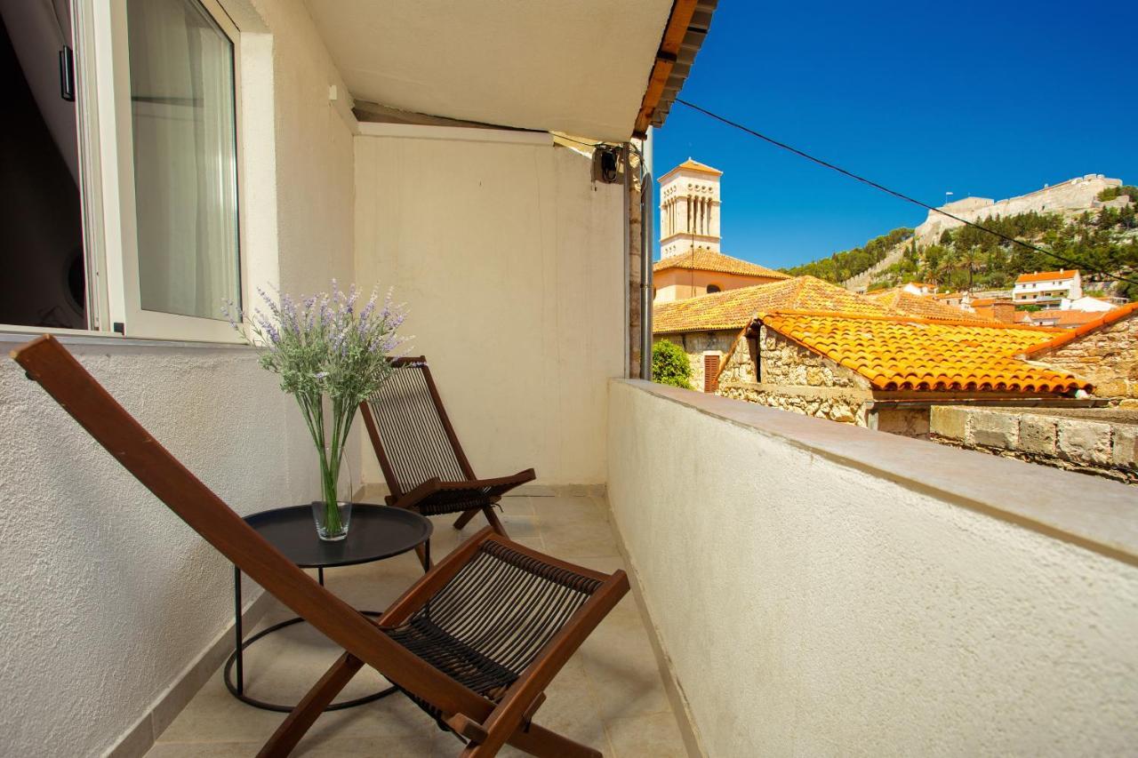 Apartment And Studios Happy Place Hvar Town Exterior foto